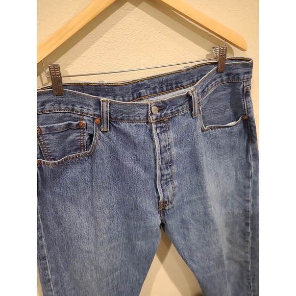 Levi's 501 Mens SZ 38x32 button fly denim Jeans  casual comfort norm core - Picture 2 of 11